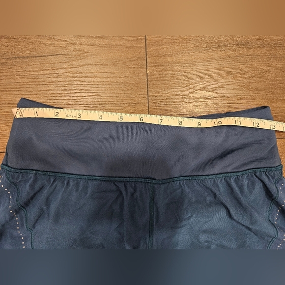 Lululemon Break Free Blue Double Layer Shorts - SIZE 4 - Picture 11 of 11